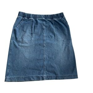 Uniqlo Denim Skirt Women’s Size L Casual Pull-On Jean Skirt with Pockets